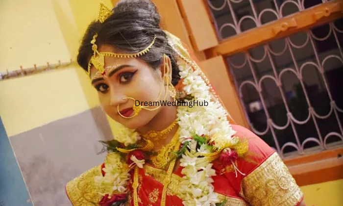 Paromitas Makeup Studio